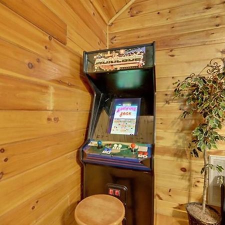 Creekside Paradise Found! One-Bedroom Mountain Cabin In Pigeon Forge Sevierville Bagian luar foto